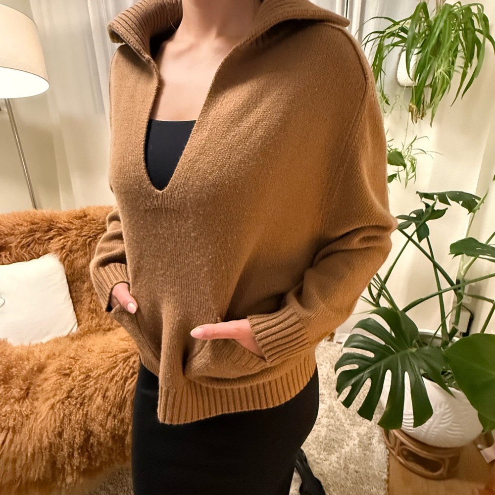 Cashmere Tan V-Neck Sweater with Pockets - Picture 2 of 14